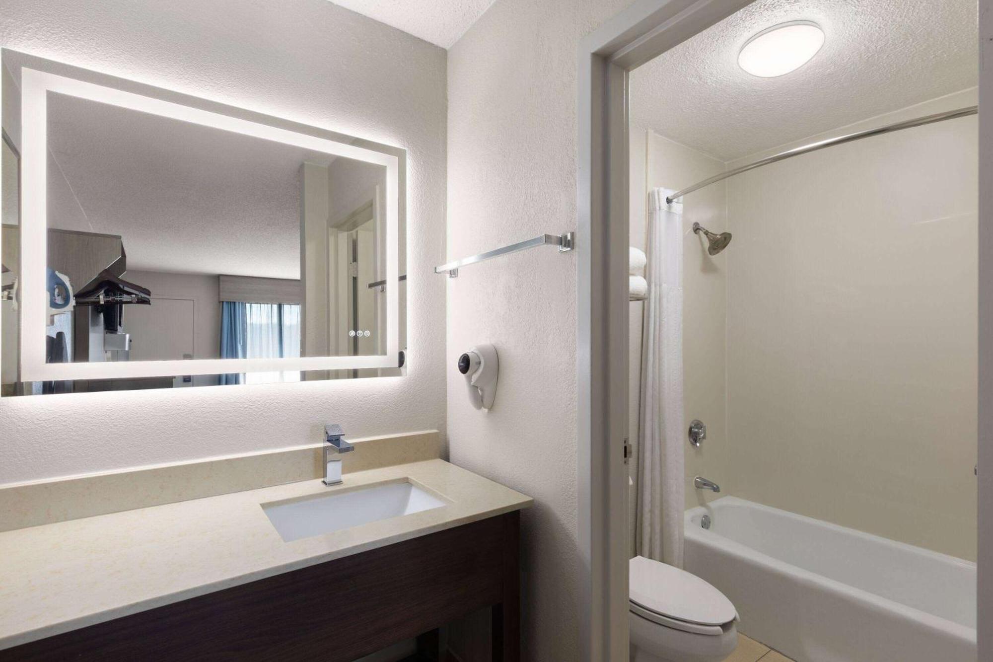 Baymont By Wyndham Nashville Airport Eksteriør bilde